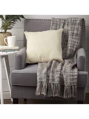 Gray Concentric Circles Cotton
Throw Blanket, 50x60 inches